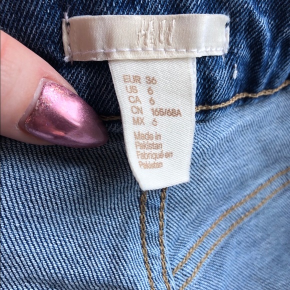 Hi waist jean cutoffs - Picture 3 of 6